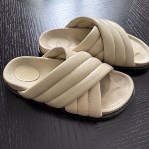 Oska Slide by Bali Tailor